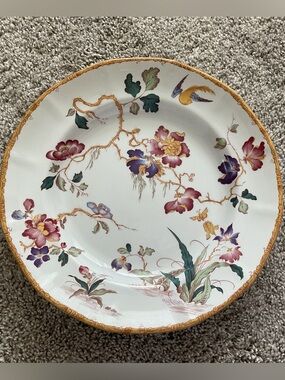 Wedgwood Georgetown Collection Devon Rose 10.25" Dinner Plate
